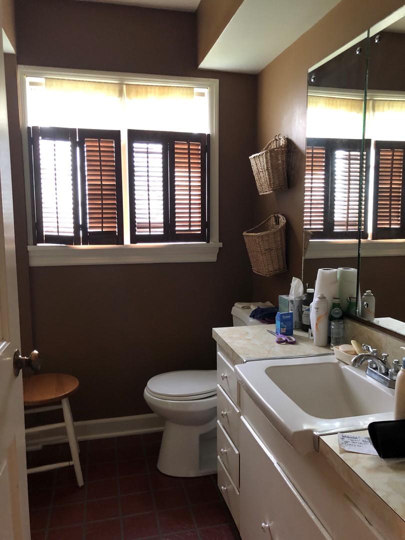 1482 Banbury Road Inverness, IL 60067 - Photo 12 of 24