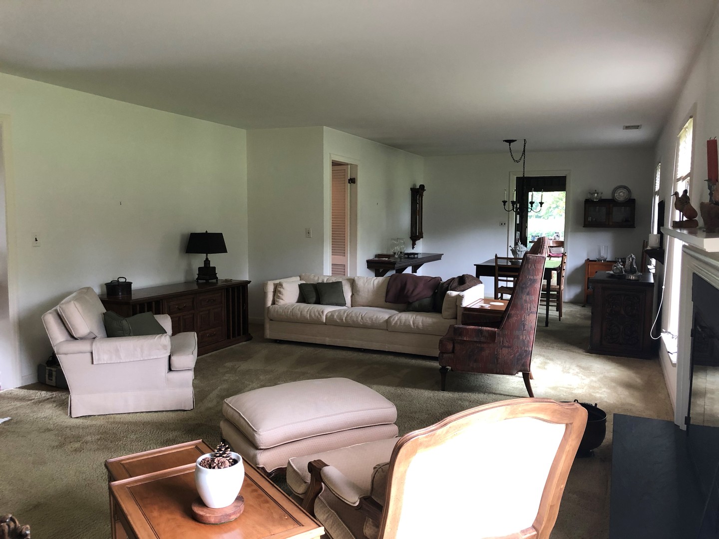 1482 Banbury Road Inverness, IL 60067 - Photo 4 of 24