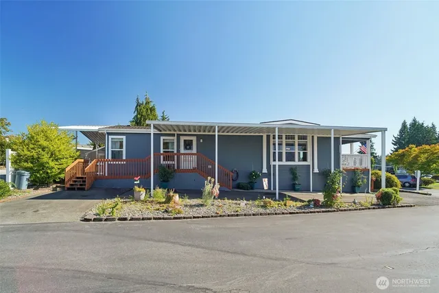 front view of house with a yard