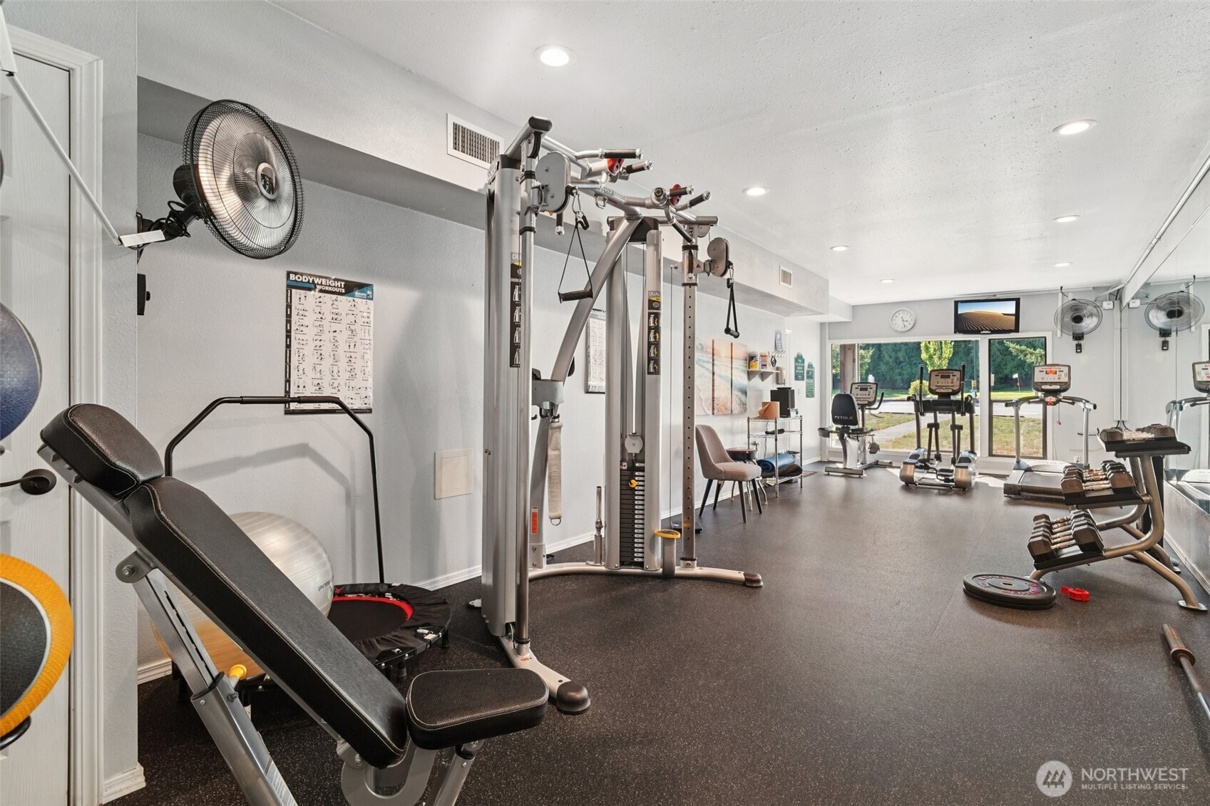 2101 South 324th Street, Unit 166 Federal Way, WA 98003 - Photo 27 of 33 a view of a room with gym equipment