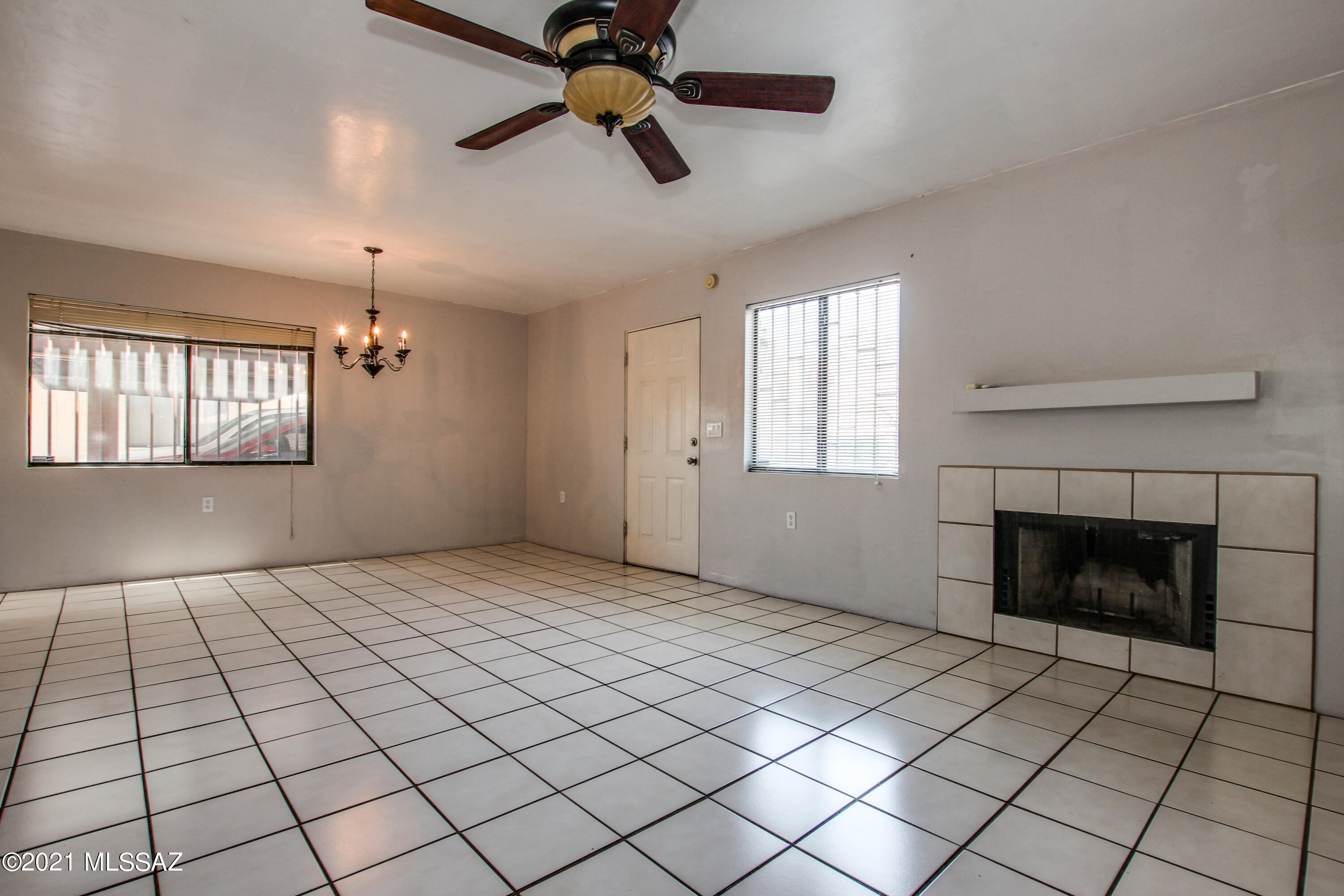 130 East Pastime Road Tucson, AZ 85705 - Photo 3 of 34