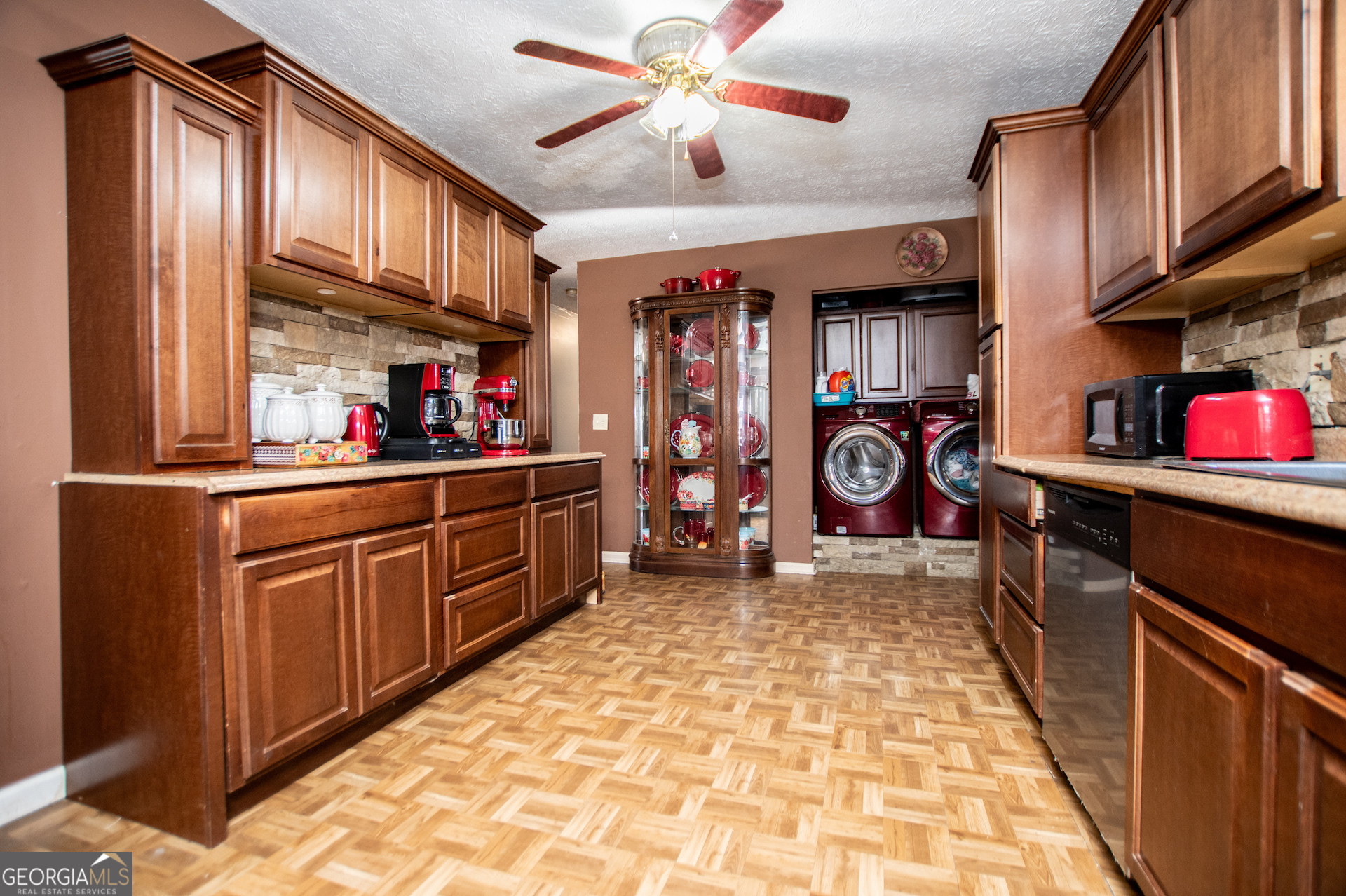 162 Parkway Circle Villa Rica, GA 30180 - Photo 8 of 35 a view of a kitchen with electric appliances