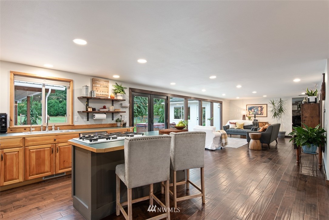 11103 Happy Valley Road Anacortes, WA 98221 - Photo 12 of 40 Gallery Image 12