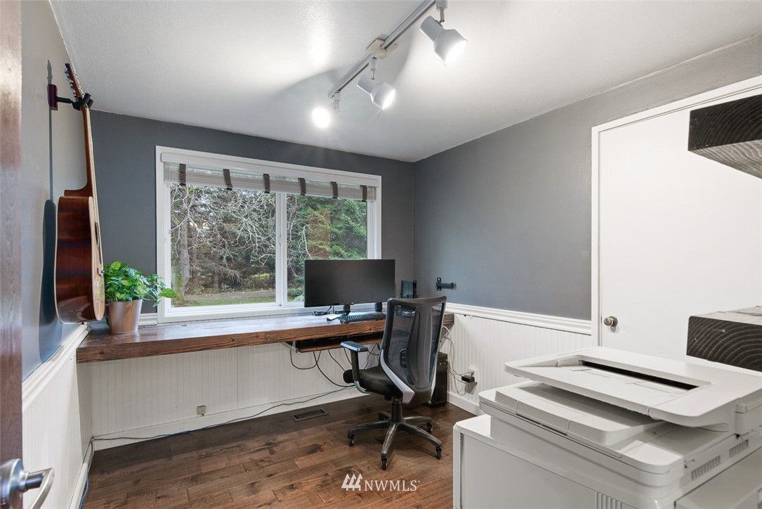 11103 Happy Valley Road Anacortes, WA 98221 - Photo 15 of 40 Gallery Image 15