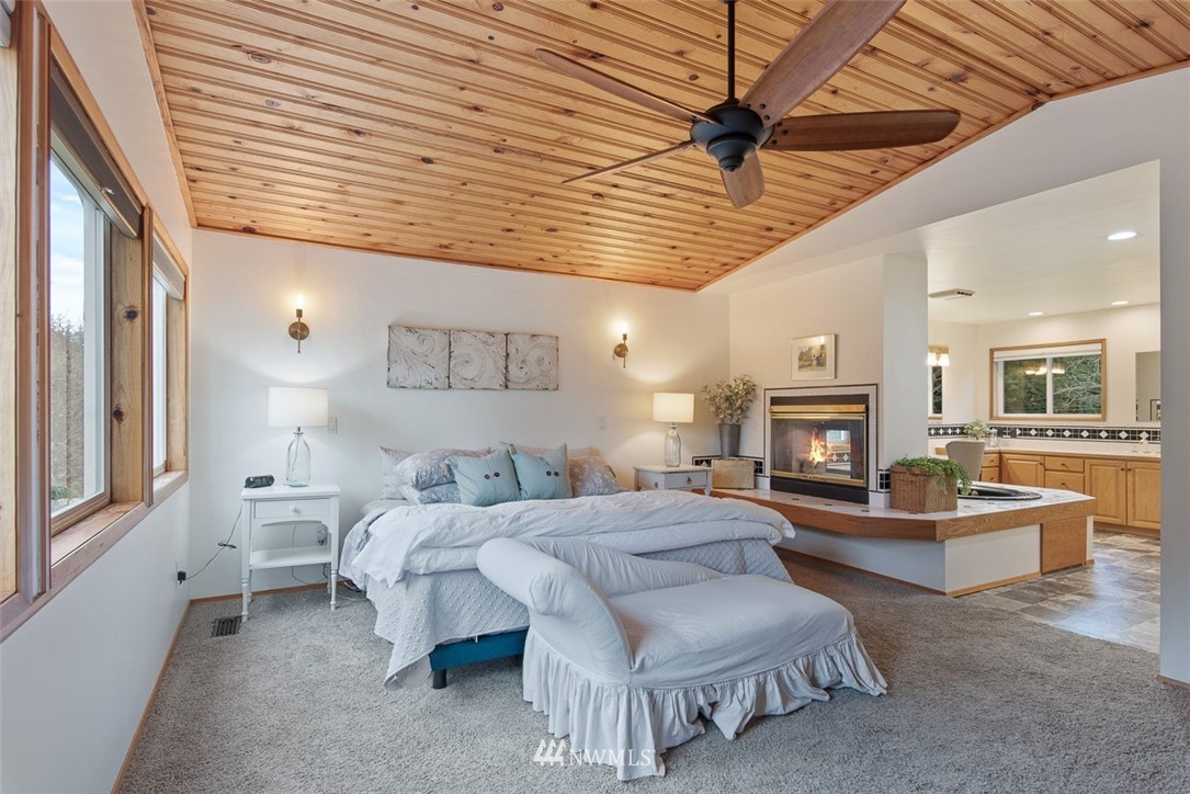 11103 Happy Valley Road Anacortes, WA 98221 - Photo 20 of 40 Gallery Image 20