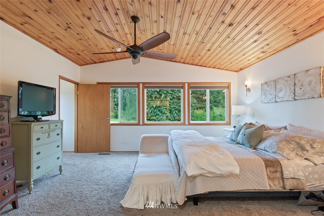 11103 Happy Valley Road Anacortes, WA 98221 - Photo 21 of 40 Gallery Image 21