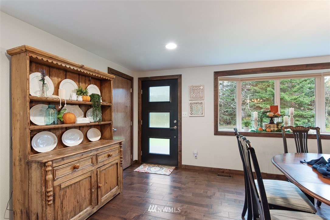 11103 Happy Valley Road Anacortes, WA 98221 - Photo 4 of 40 Gallery Image 4