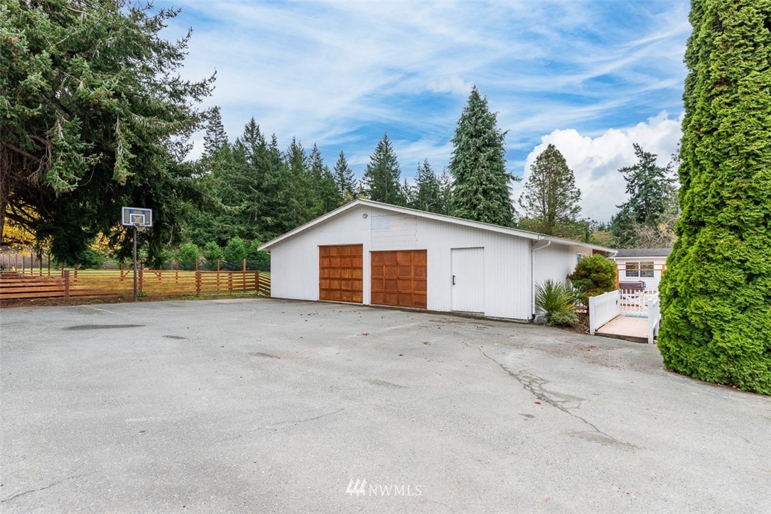 11103 Happy Valley Road Anacortes, WA 98221 - Photo 34 of 40 Gallery Image 34