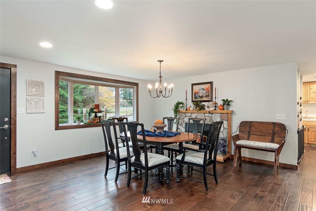 11103 Happy Valley Road Anacortes, WA 98221 - Photo 8 of 40 Gallery Image 8