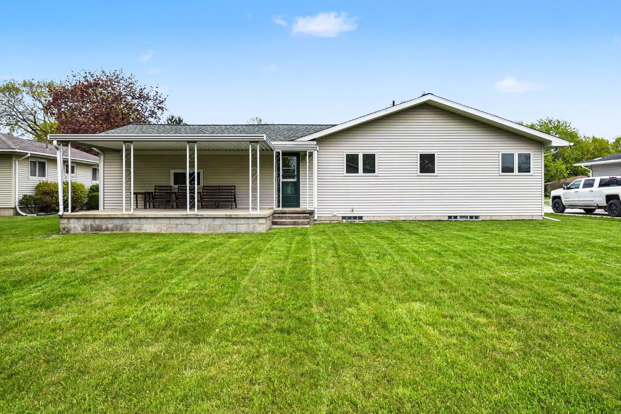 310 South Lincoln Road Bay City, MI 48708 - Photo 31 of 35