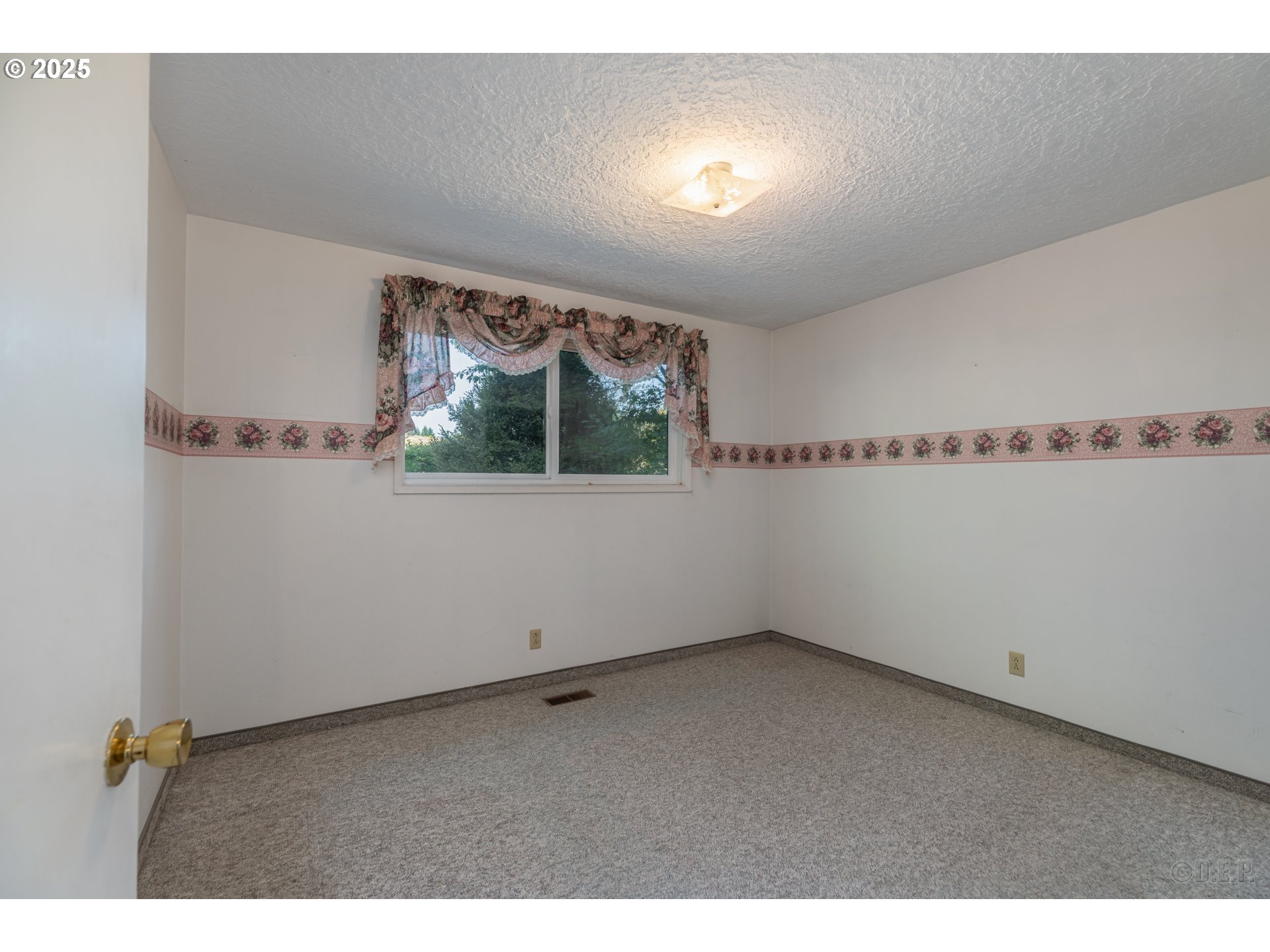 51475 Mountain View Road Scappoose, OR 97056 - Photo 13 of 38 Bedroom