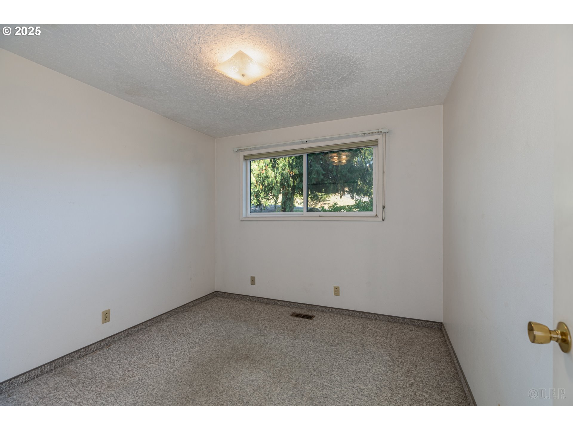 51475 Mountain View Road Scappoose, OR 97056 - Photo 15 of 38 Bedroom
