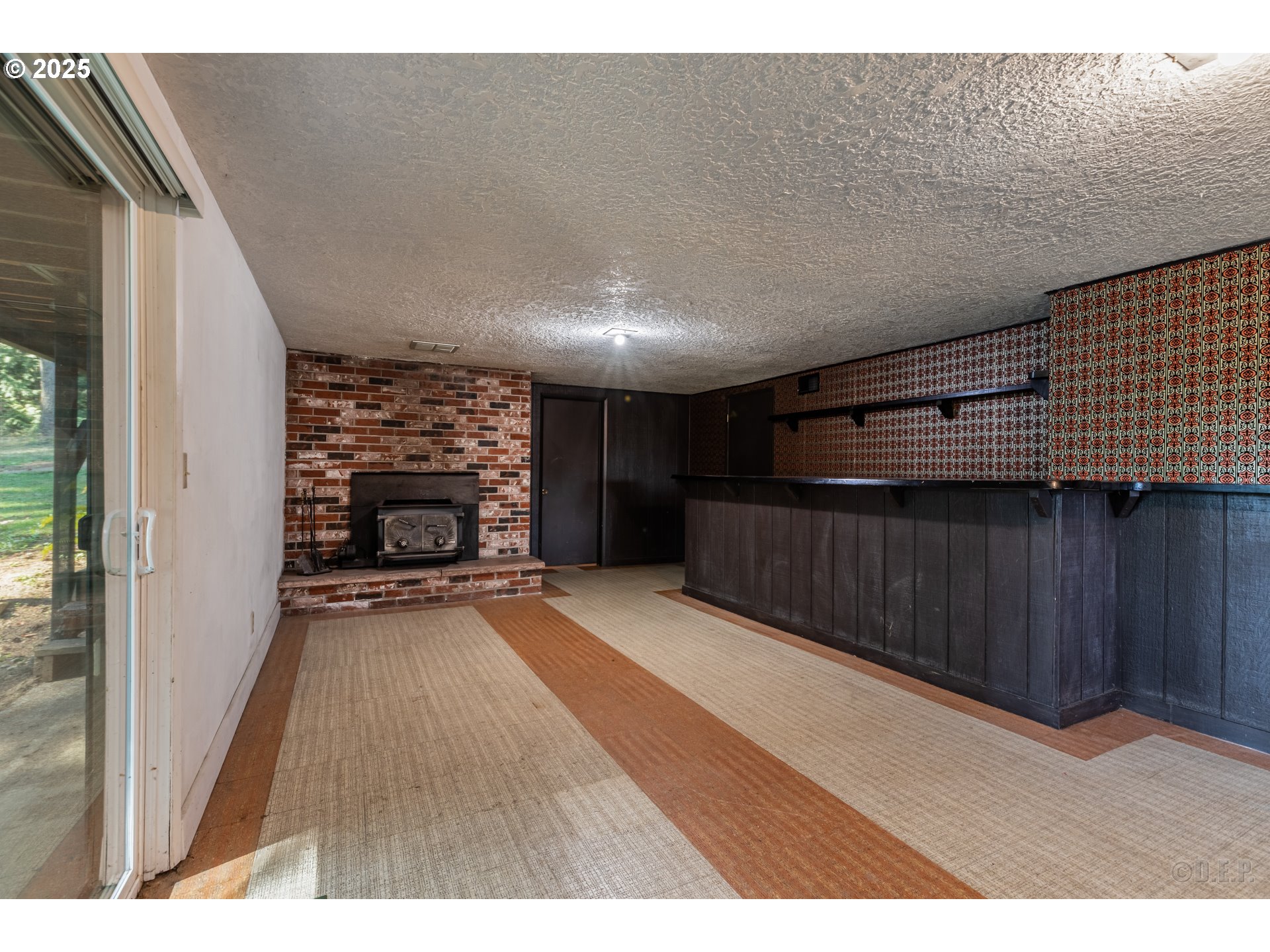 51475 Mountain View Road Scappoose, OR 97056 - Photo 18 of 38 Wet Bar