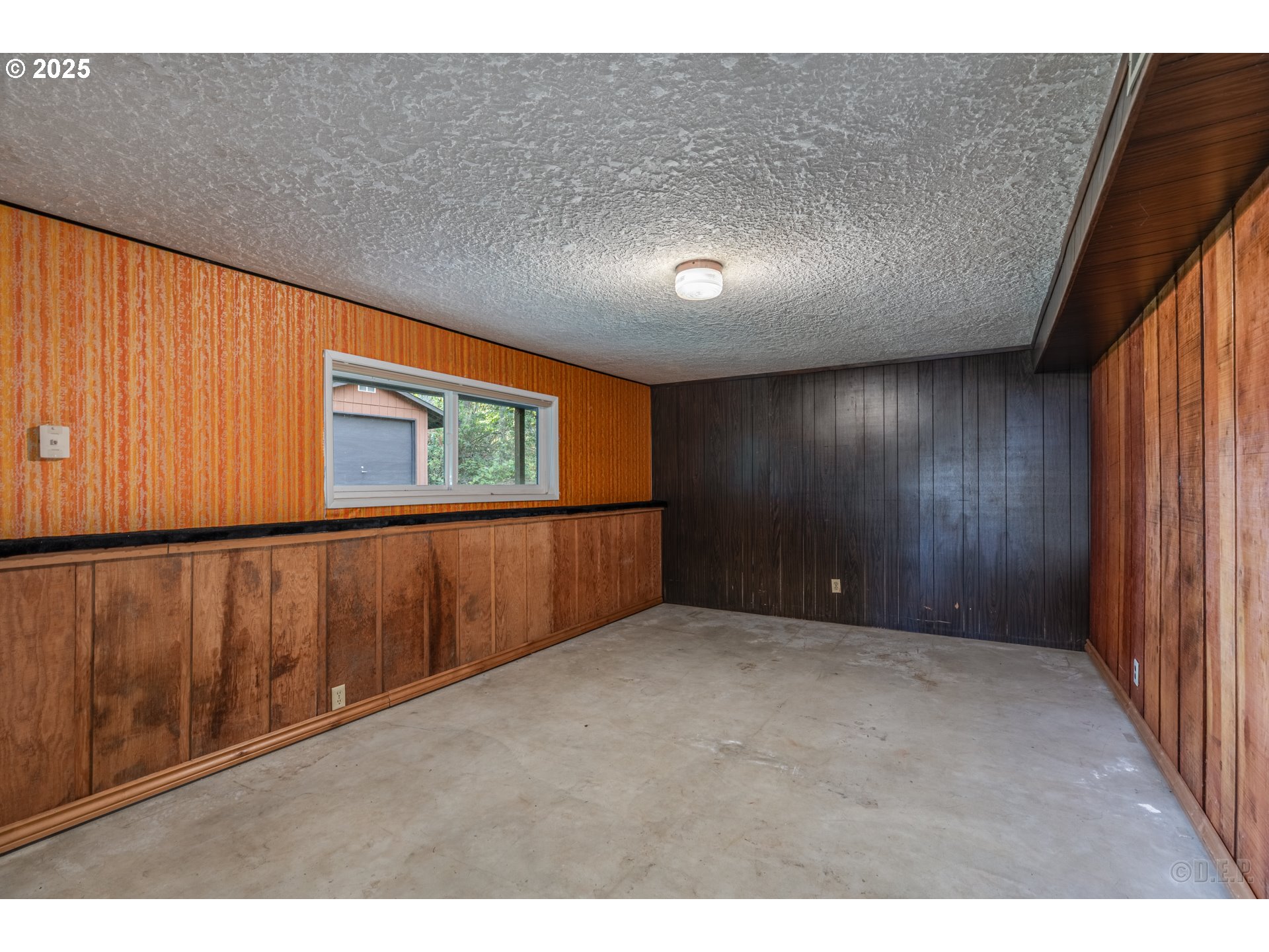 51475 Mountain View Road Scappoose, OR 97056 - Photo 19 of 38 Bedroom