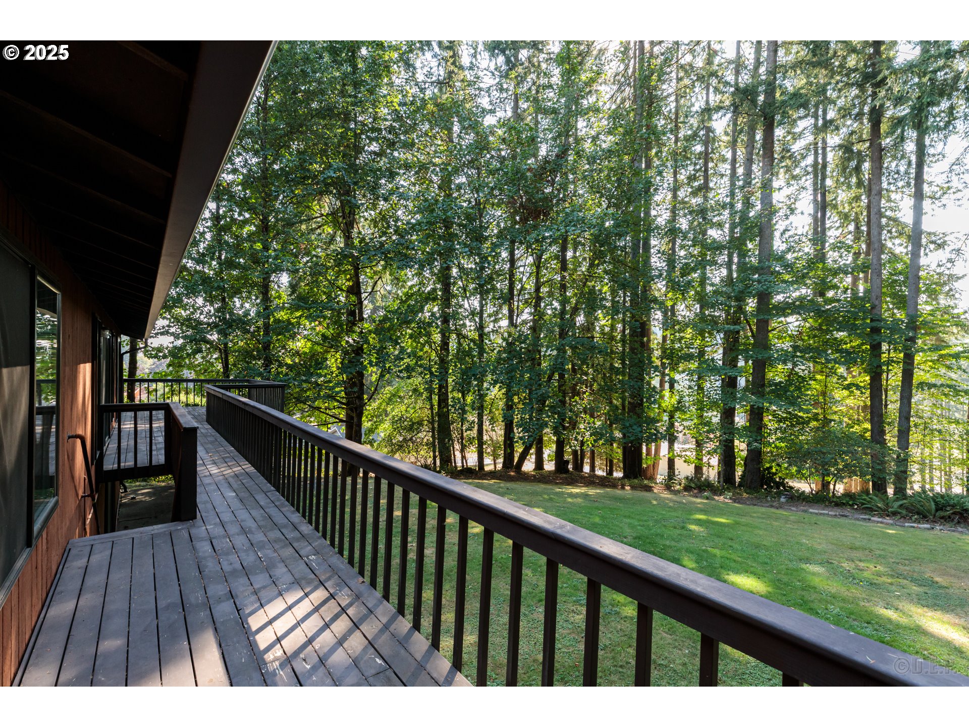 51475 Mountain View Road Scappoose, OR 97056 - Photo 23 of 38 Deck