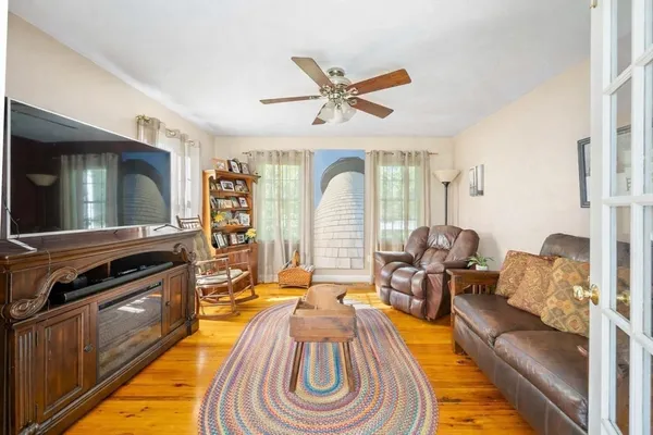 $899,900 | 6 Horton Drive, Norton, MA 02766