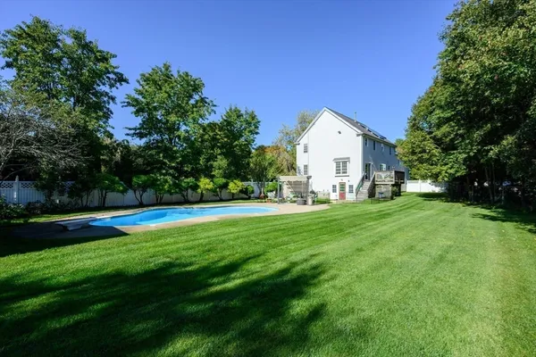 $899,900 | 6 Horton Drive, Norton, MA 02766