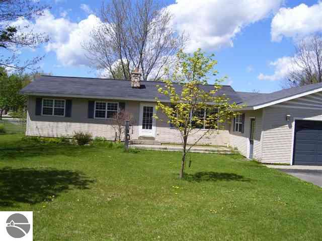 2218 Tamara Road Kalkaska, MI 49646 - Photo 3 of 10 1727216-2.JPG