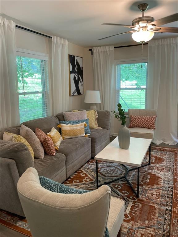 116 Holly Road Northwest Atlanta, GA 30314 - Photo 4 of 18