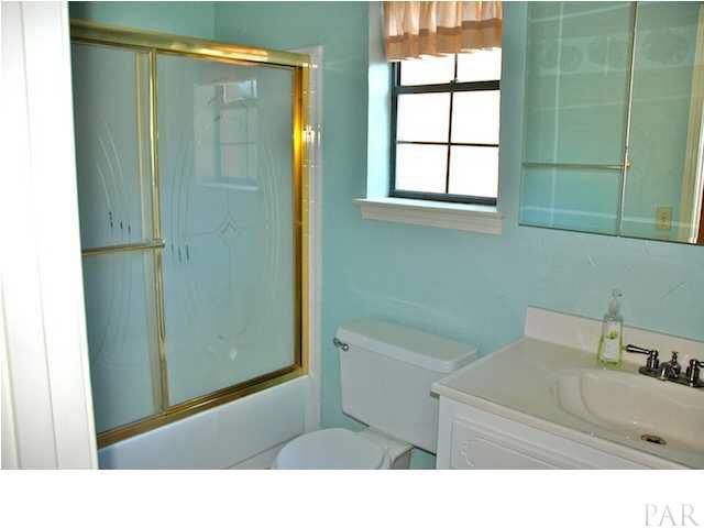 5970 Limestone Road Pensacola, FL 32504 - Photo 16 of 25 Master Bath