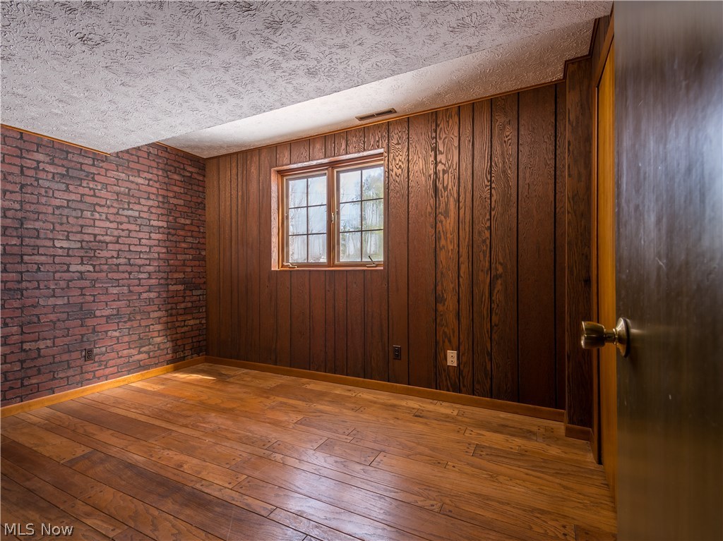 12180 Old State Road Chardon, OH 44024 - Photo 20 of 35