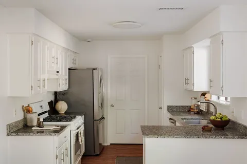 $499,900 | 7806 Beauregard Circle, Austin, TX 78745