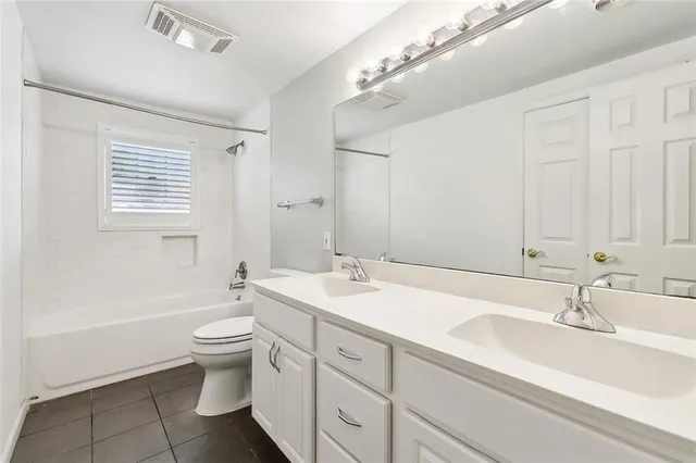 $600,000 | 9504 Robin Lane, River Ridge, LA 70123