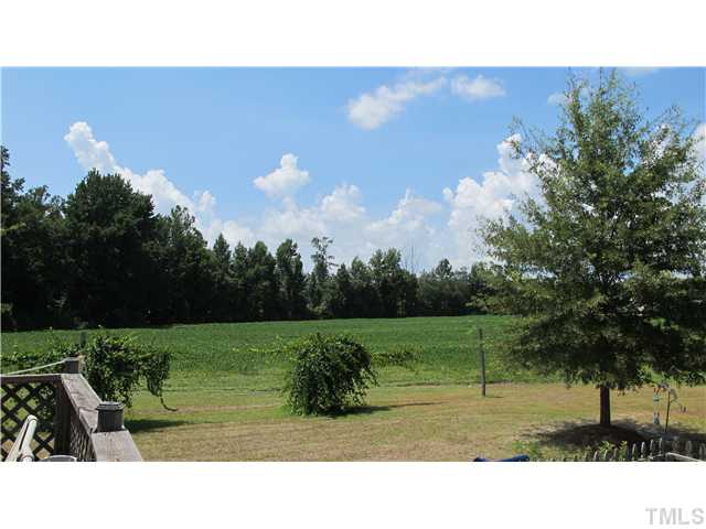 88 Hilliard Road Fuquay-Varina, NC 27526 - Photo 2 of 12