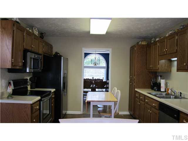 88 Hilliard Road Fuquay-Varina, NC 27526 - Photo 10 of 12