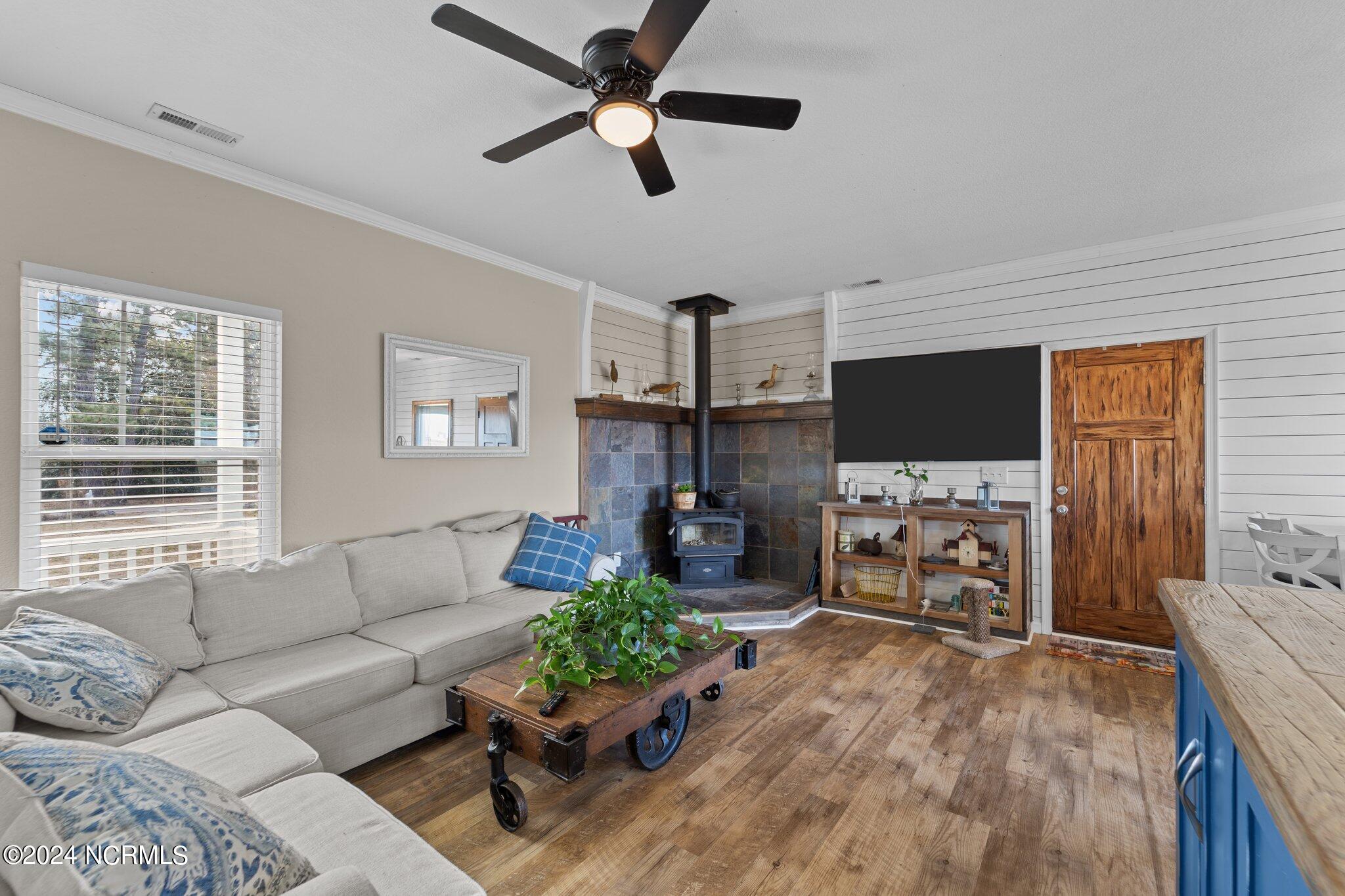 137 Bells Island Road Currituck, NC 27929 - Photo 2 of 17 25-web-or-mls-WCR02283