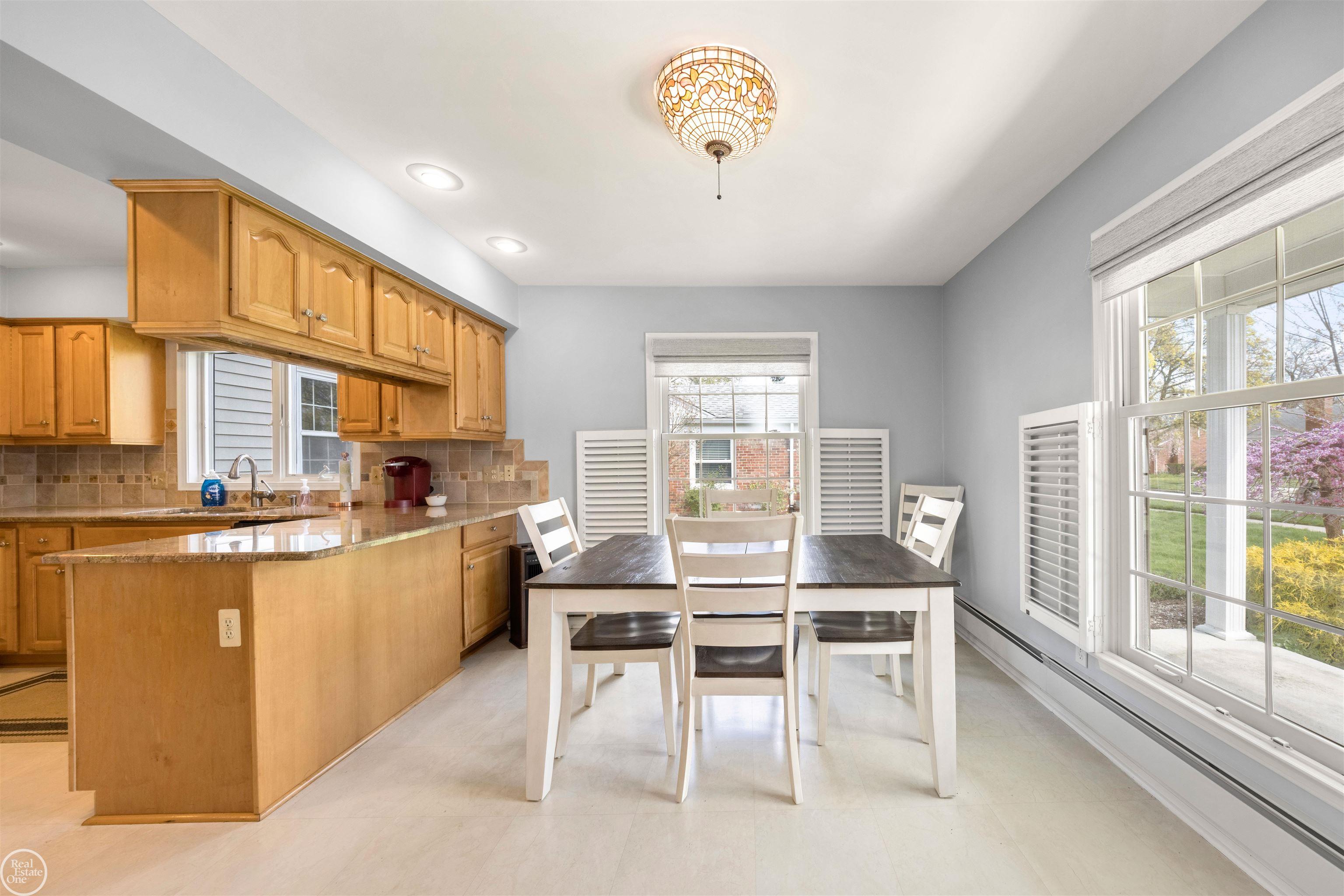 4132 Amherst Road Royal Oak, MI 48073 - Photo 22 of 49