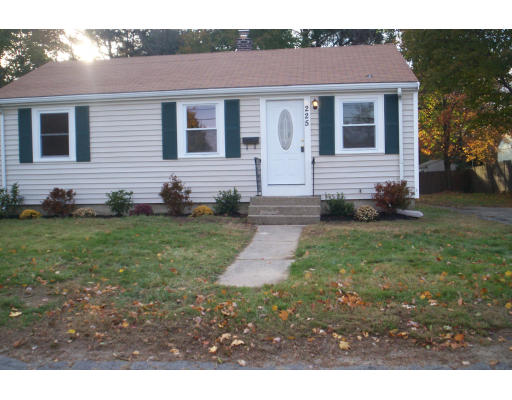 225 Levin Road Rockland, MA 02370 - Photo 8 of 10 Gallery Image 8