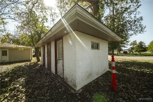$899,000 | 7 Cloyes Avenue, Lancaster, NY 14043