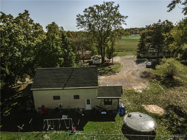 $899,000 | 7 Cloyes Avenue, Lancaster, NY 14043