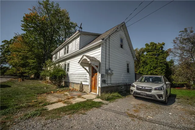 $899,000 | 7 Cloyes Avenue, Lancaster, NY 14043