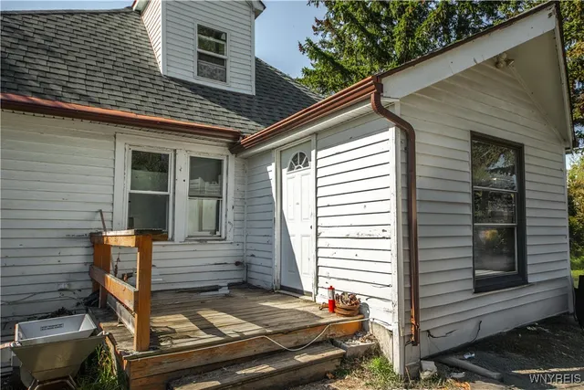 $899,000 | 7 Cloyes Avenue, Lancaster, NY 14043