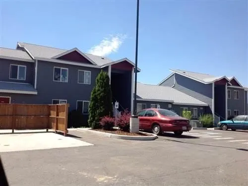 $1,007 | 806 Shumway Road, Unit 50, Omak, WA 98841