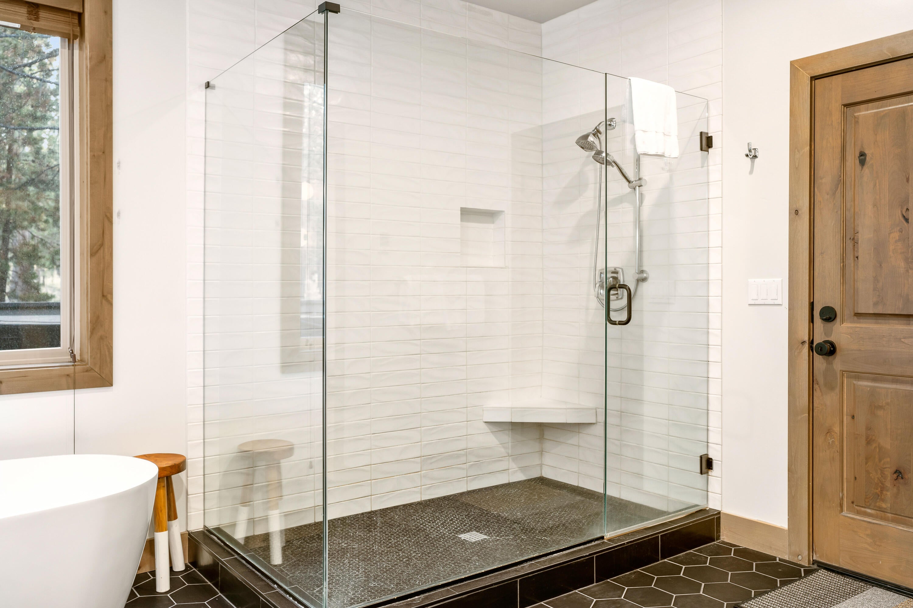 56815 Dancing Rock Loop, Unit 3 Bend, OR 97707 - Photo 31 of 71 Attached Full Bath