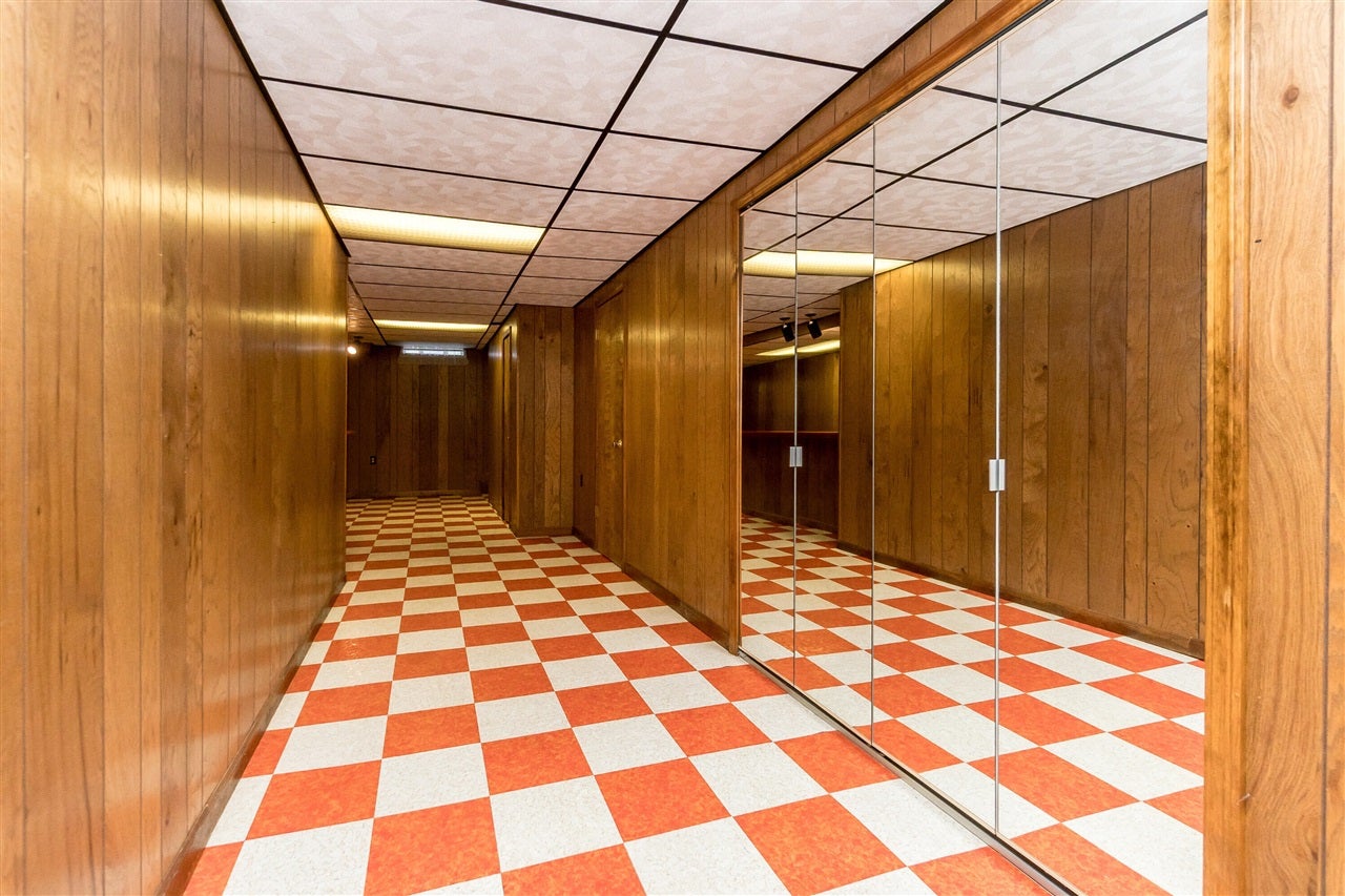 17596 Levan Road Livonia, MI 48152 - Photo 34 of 44 Gallery Image 34