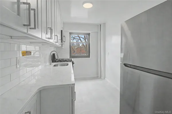$360,000 | 21-85 34th Avenue, Unit 3B | Astoria