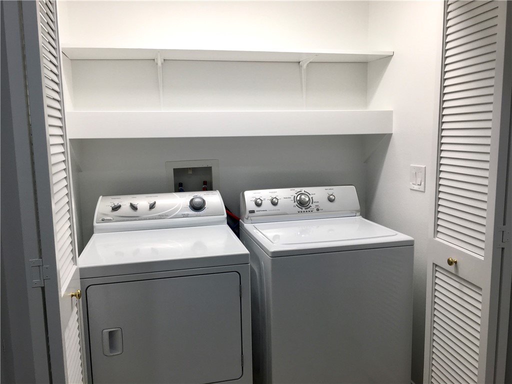 6 Dover Place Manhattan Beach, CA 90266 - Photo 17 of 25 a utility room with dryer and washer