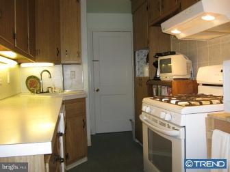 522 W Road Ridley Park, PA 19078 - Photo 6 of 12