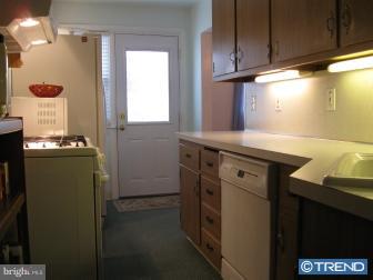 522 W Road Ridley Park, PA 19078 - Photo 7 of 12