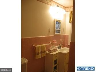 522 W Road Ridley Park, PA 19078 - Photo 10 of 12