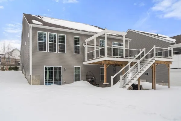 $1,150,000 | 124 Glen Ellen Boulevard, Unit 124, Millis, MA 02054