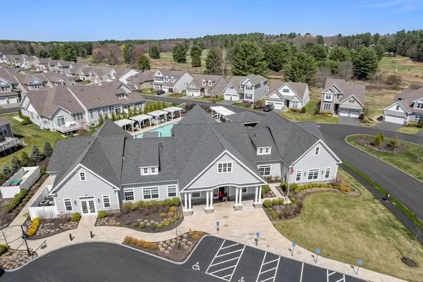 $1,150,000 | 124 Glen Ellen Boulevard, Unit 124, Millis, MA 02054