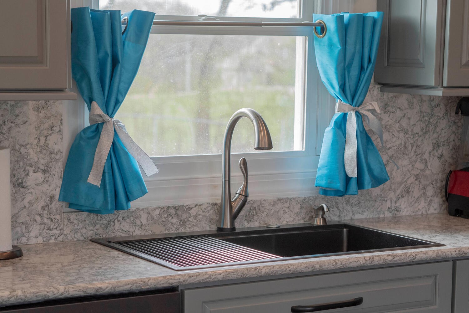 731 Baker Road Columbia, TN 38401 - Photo 10 of 30 a close view of sink and dishwasher