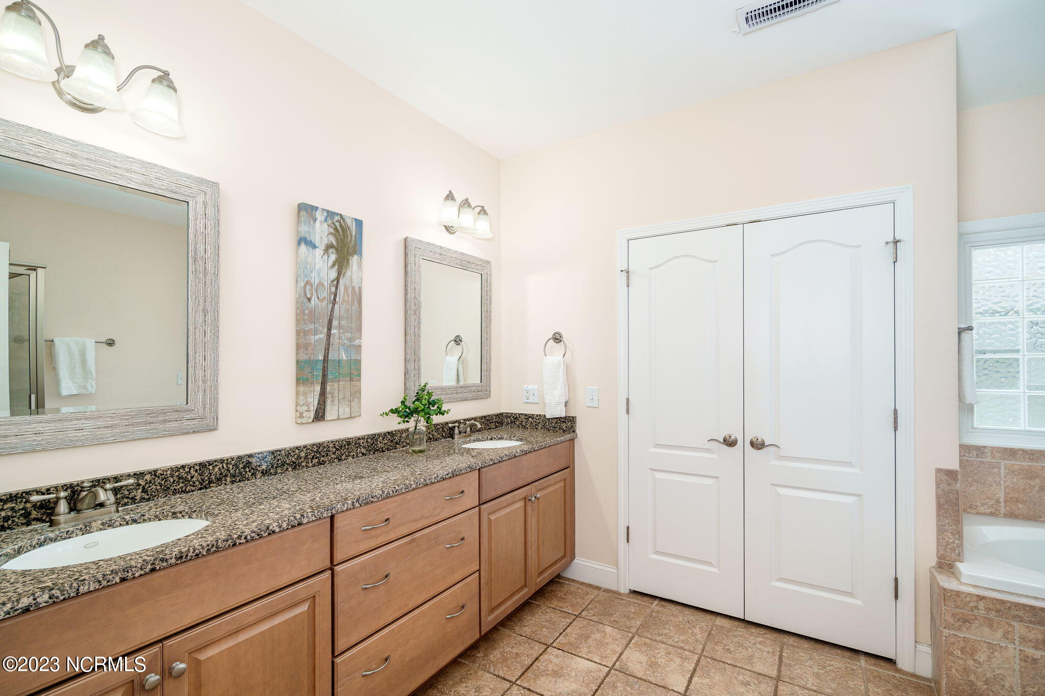 200 Ocean Boulevard Atlantic Beach, NC 28512 - Photo 22 of 75 En suite primary bathroom