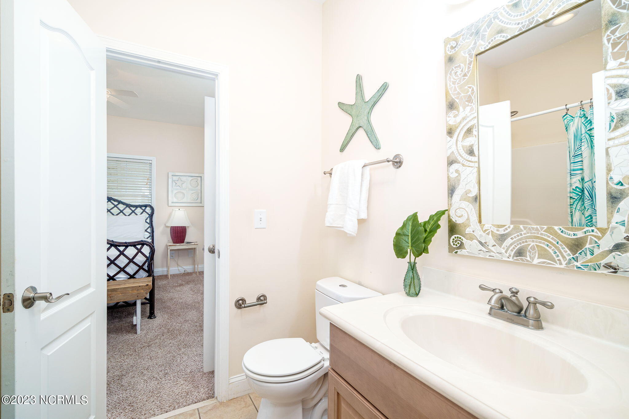 200 Ocean Boulevard Atlantic Beach, NC 28512 - Photo 37 of 75 Full guest bathroom