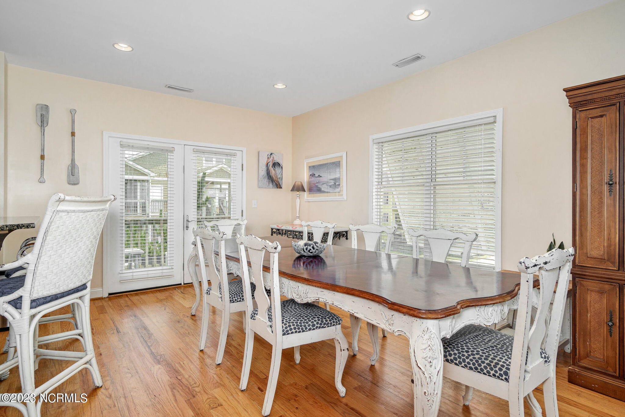 200 Ocean Boulevard Atlantic Beach, NC 28512 - Photo 4 of 75 Dining area